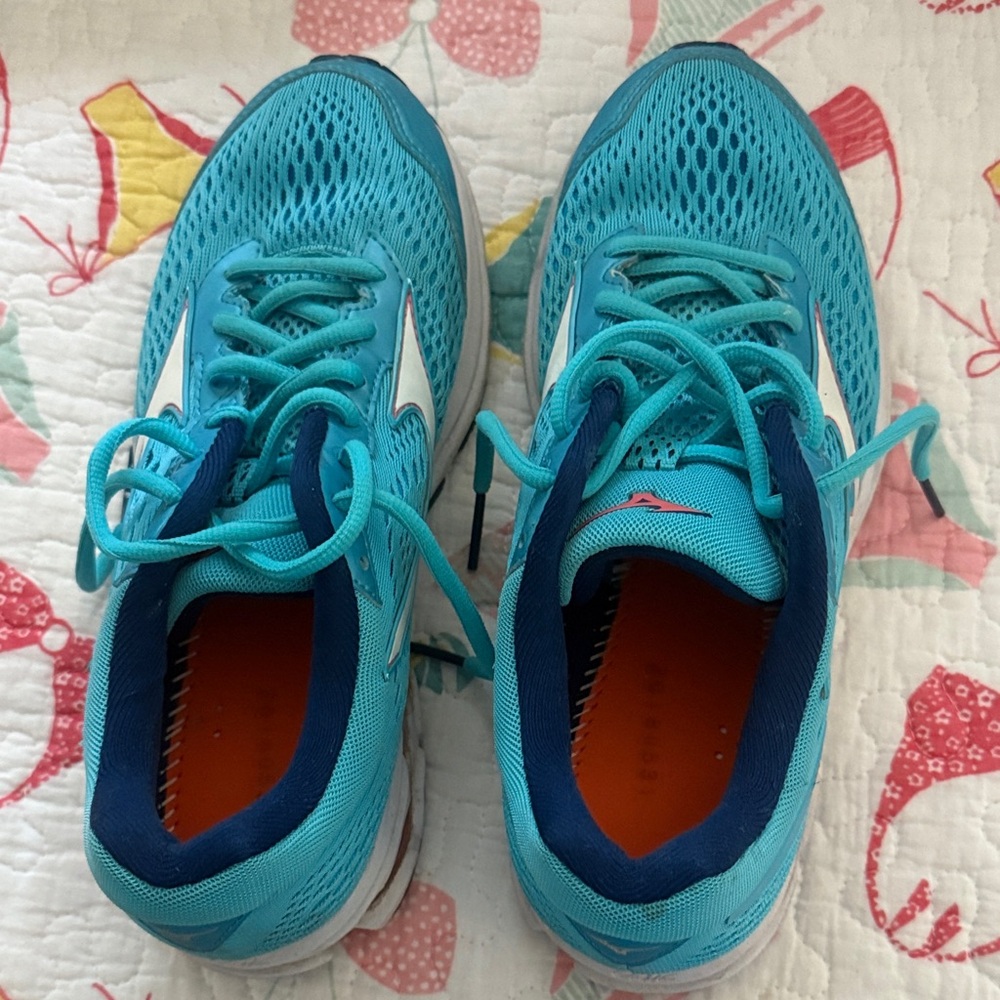 Women's Blue Athletic Shoes